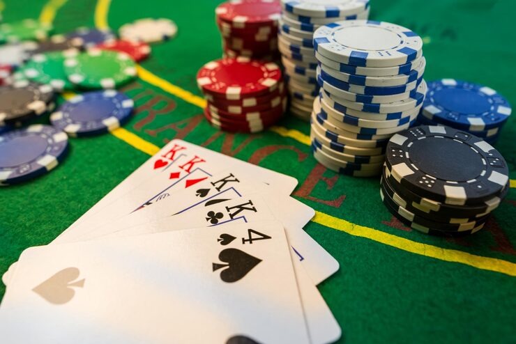 Comparison of dprtoto login app interface showing slot games and live dealer lobby